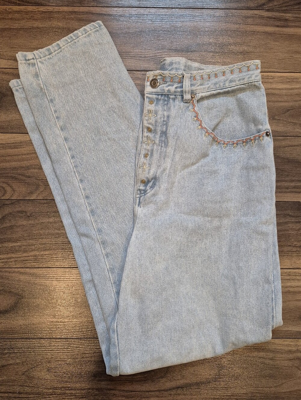 CAMBRIDGE COUNTRY STORE DRY GOODS Embroidered Jeans - Picture 1 of 8